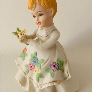 Vintage Lefton flower girl figurine